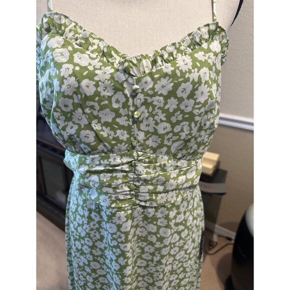 ⭐️ Women’s LuLu’s Green Floral Prairie Sundress. Size Large NWT! - Picture 2 of 6
